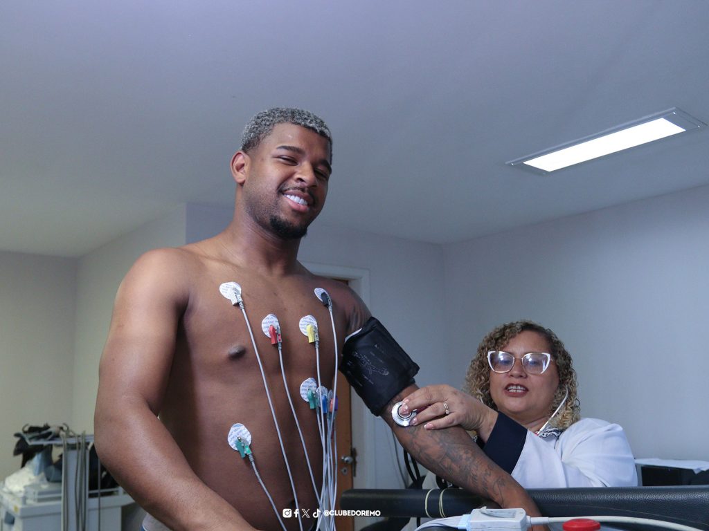 Jogador passando por exames médicos - Crédito: Samara Miranda/Remo