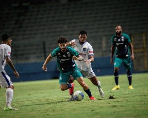 Guty atuando com a camisa azulina - Crédito: Samara Miranda/Ascom