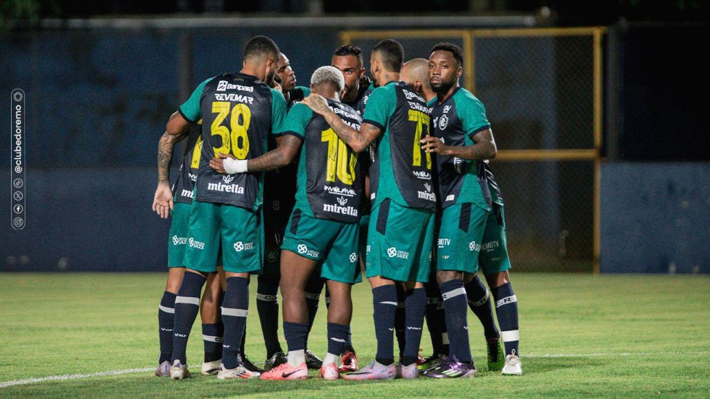 Remistas no gramado de jogo - Crédito: Samara Miranda/Ascom