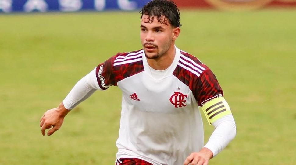 Volante atuando pelo Flamenfo - Crédito: Reprodução/Redes sociais do atleta