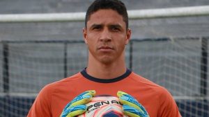 Goleiro Vinicius enquanto atuava pelo clube azulino - Akira Onuma/O Liberal
