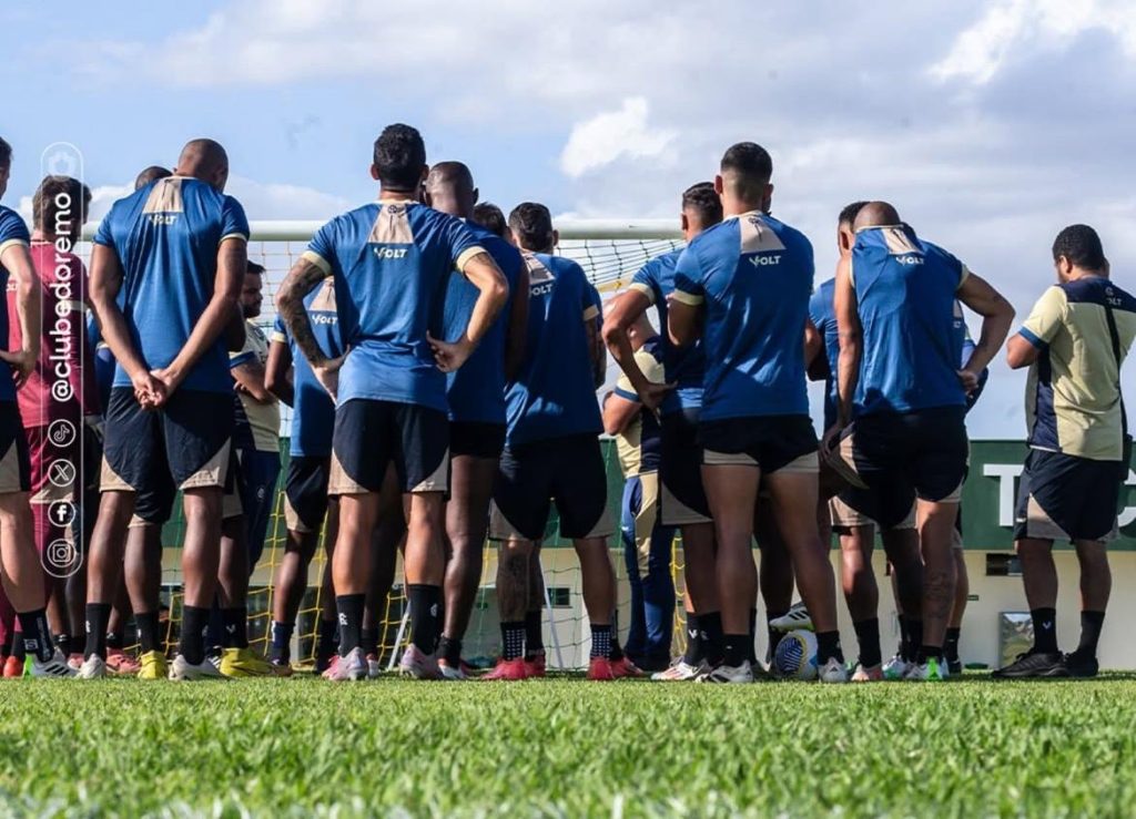 Jogadores em treinamento antes de jogo contra o GAS - Crédito: Samara Miranda/Ascom