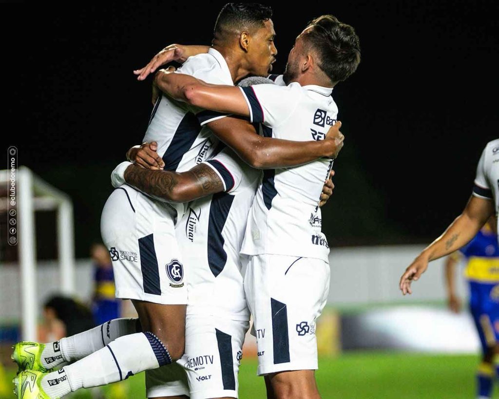 Jogadores comemoram resultado - Crédito: Samara Miranda/Ascom
