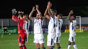 Jogadores do Remo agradecendo a torcida - Samara Miranda/Ascom Remo