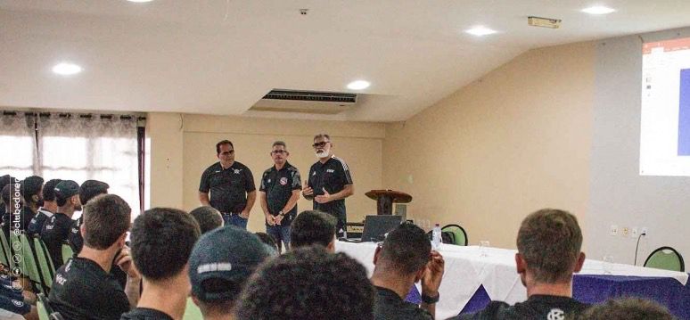 Palestra realizada nesta quinta (27) - Crédito: Samara Miranda/Remo