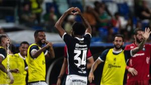 Volante comemora primeiro gol pelo Leão - Crédito: Samara Miranda/Remo