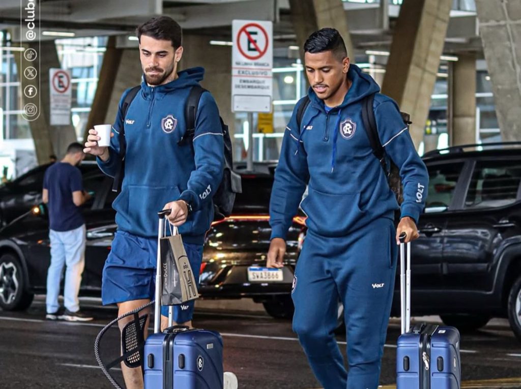 Jogadores do Remo em viagem - Crédito: Luis Carlos/Remo
