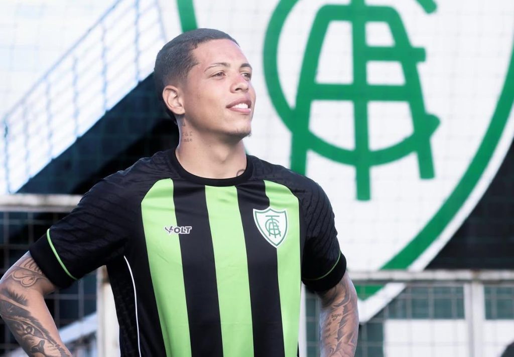 Kauã Elias é titular do Coelho - Crédito: Reprodução/Redes sociais do jogador