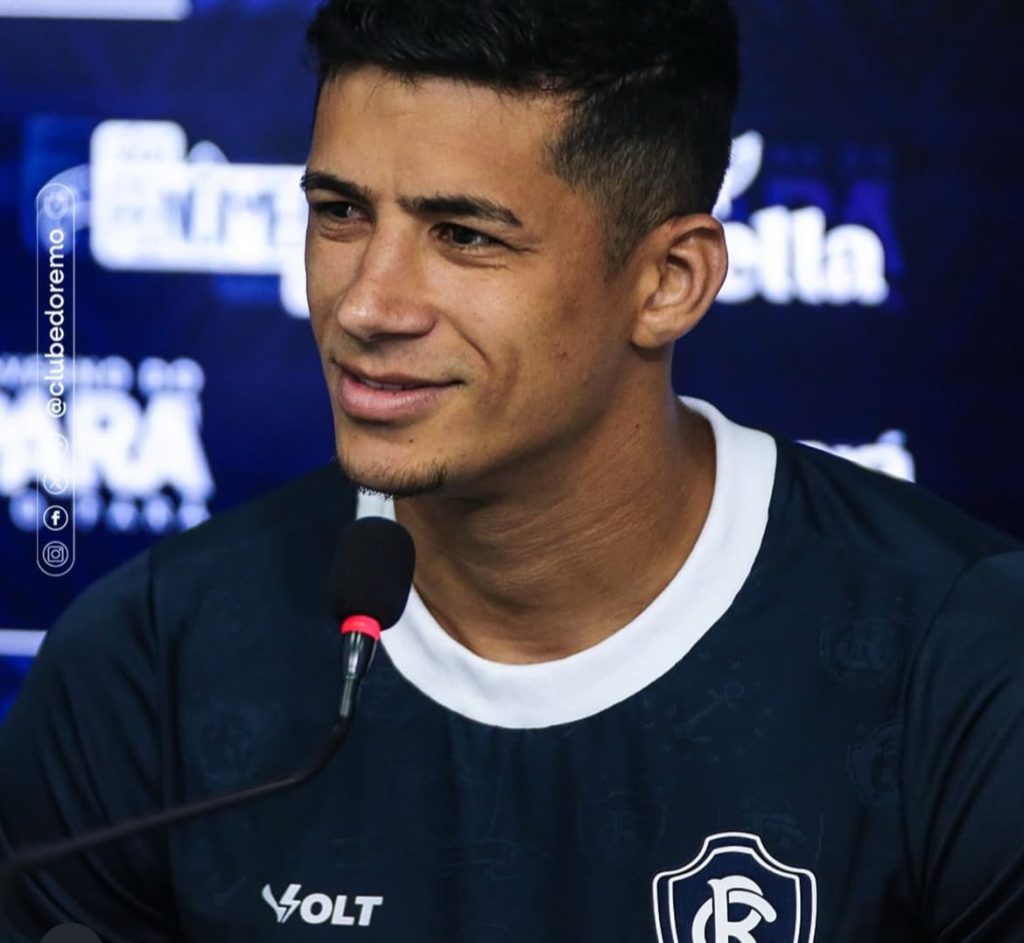 Camutanga em sua primeira entrevista coletiva pelo Leão - Crédito: Samara Miranda/Remo