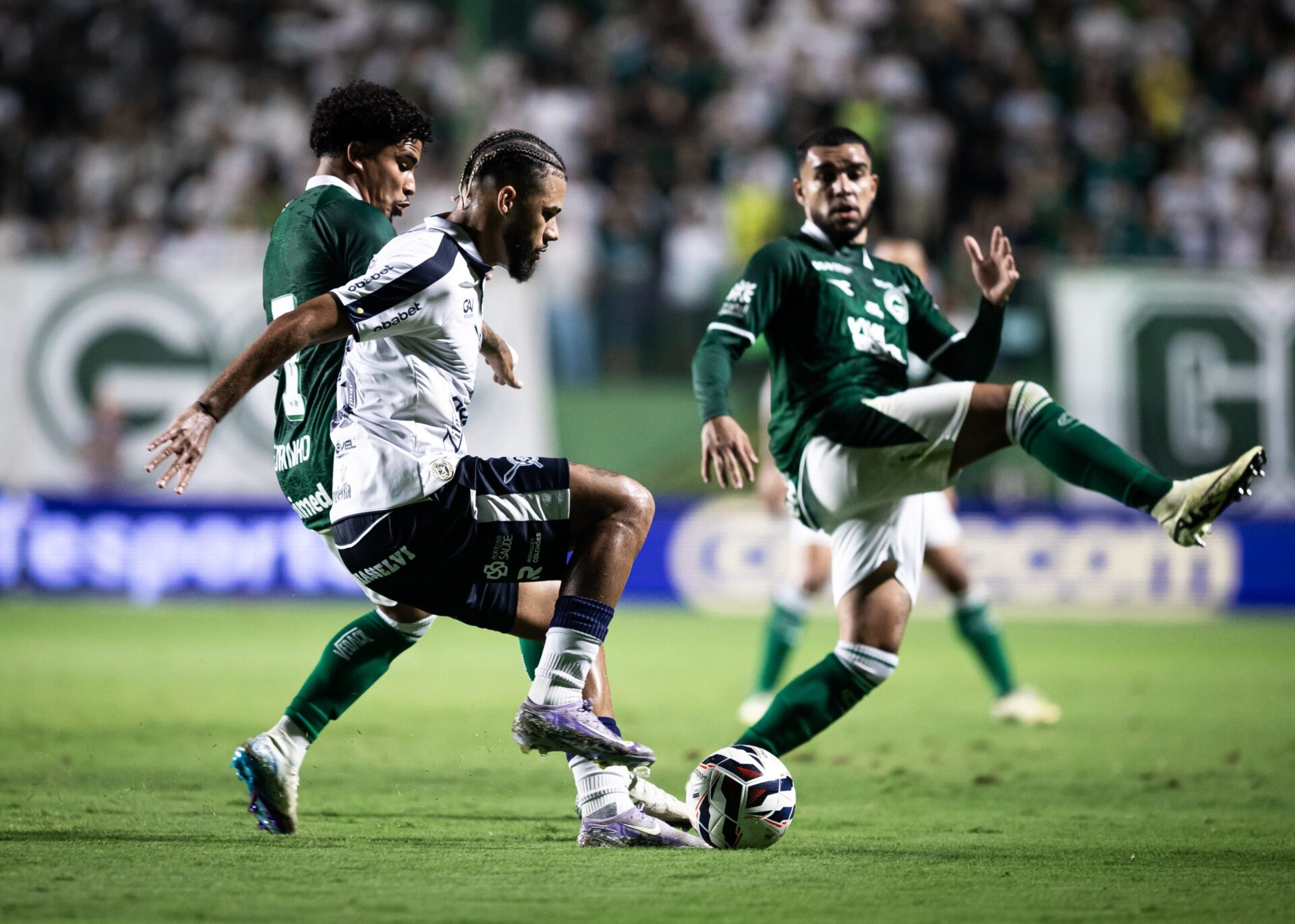 Valendo o acesso: Remo anuncia onde fará a partida do ano contra o Goiás