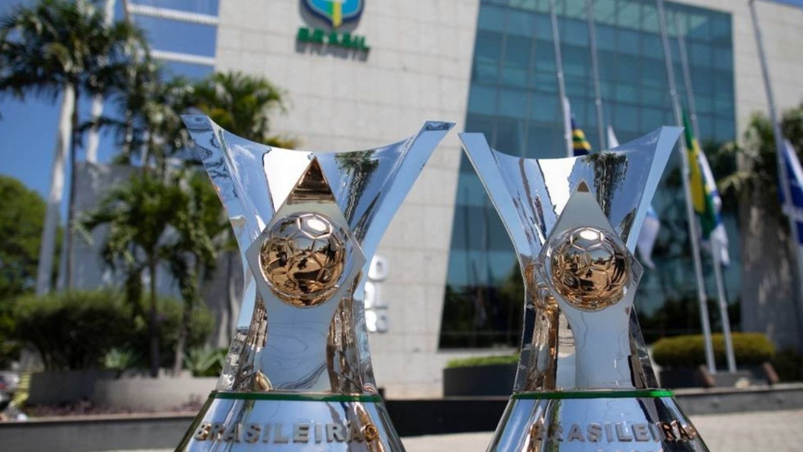 Definido! CBF escolhe arbitragem para jogo entre Remo e Fluminense